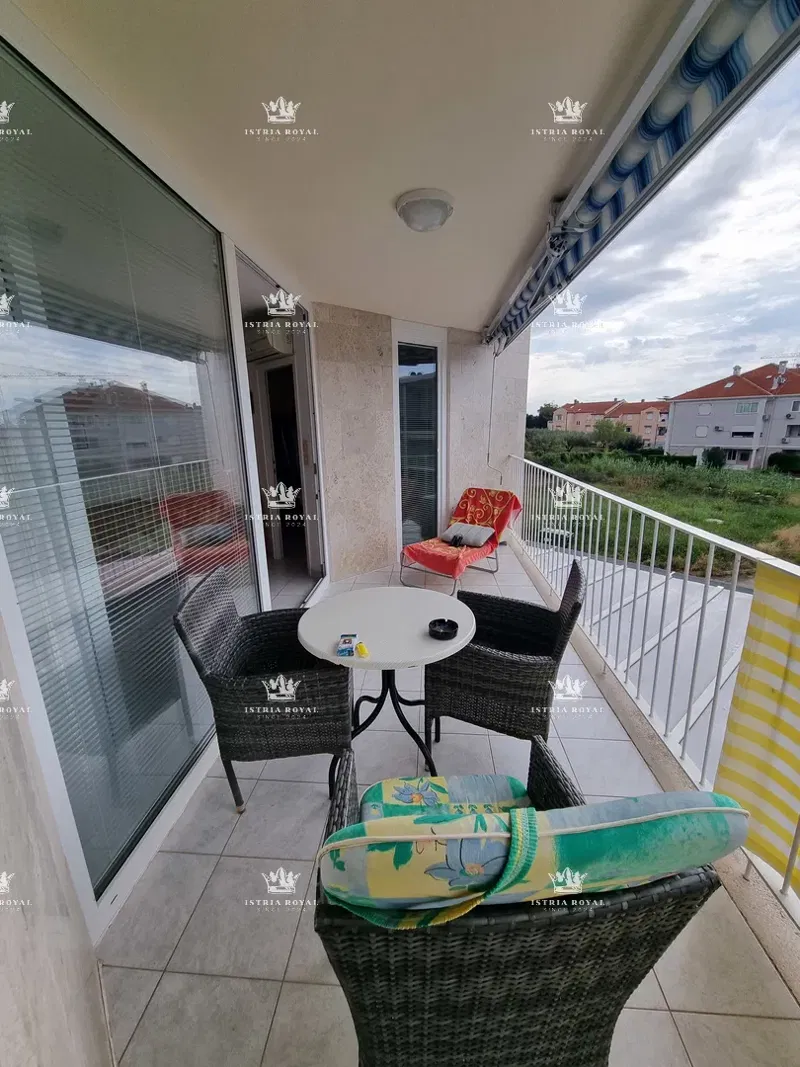 Istria, Umag, apartment for sale with sea view in Zambratija – 77 m², garage, 2 bedrooms + living room, close to the beach! – 2