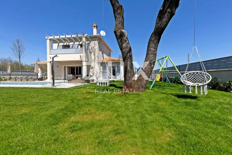 ISZTRIA, LABIN - Ház úszómedencével – 3