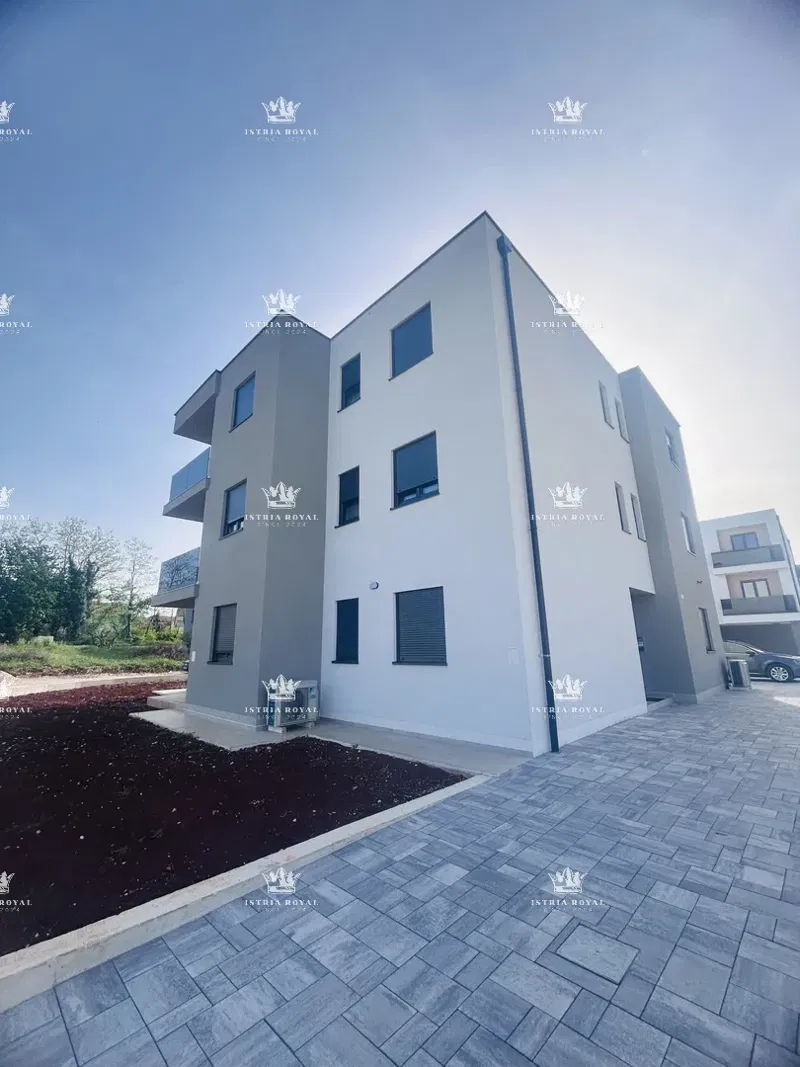 Appartamento con vista mare nei dintorni di Umago – 66,84 m², 2 camere da letto + soggiorno, posto auto, terrazza, Istria. – 2