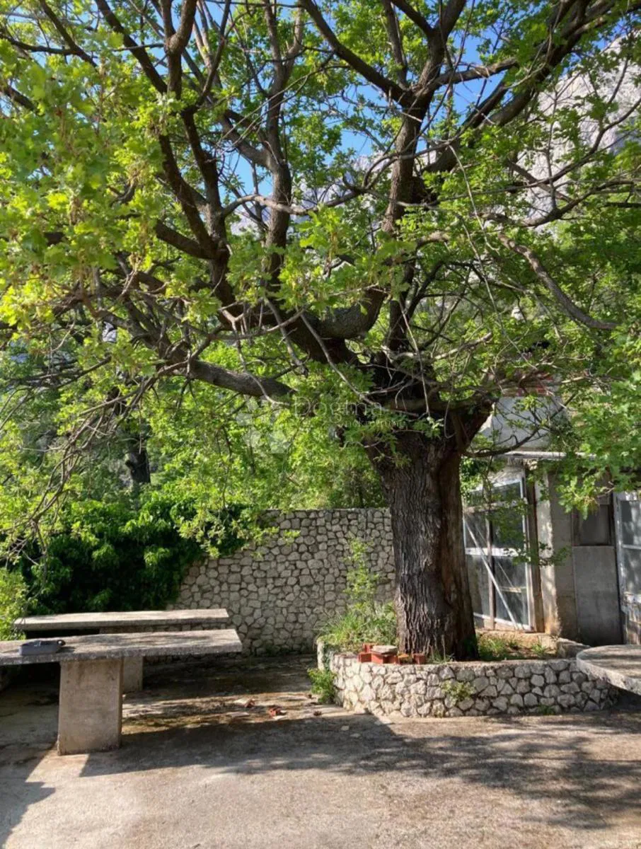 Stavební pozemek Bast, Baška Voda, 1.463m2