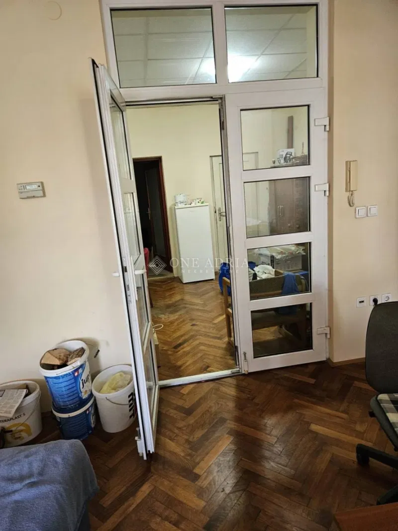 CENTAR, PROSTRAN STAN OD 115m2! – 2