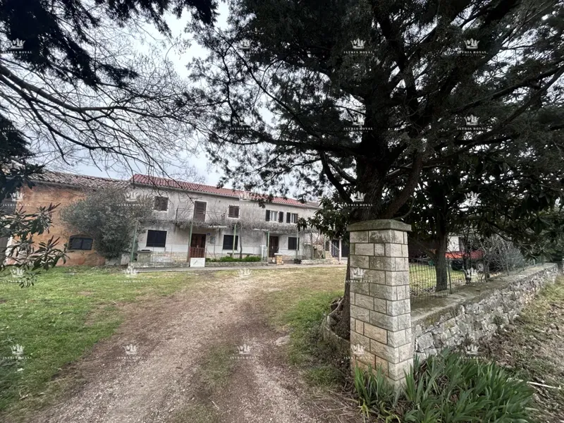 Istra, Plovanija, 4 terraced houses, 755 m2 plot, for renovation, for sale – 2