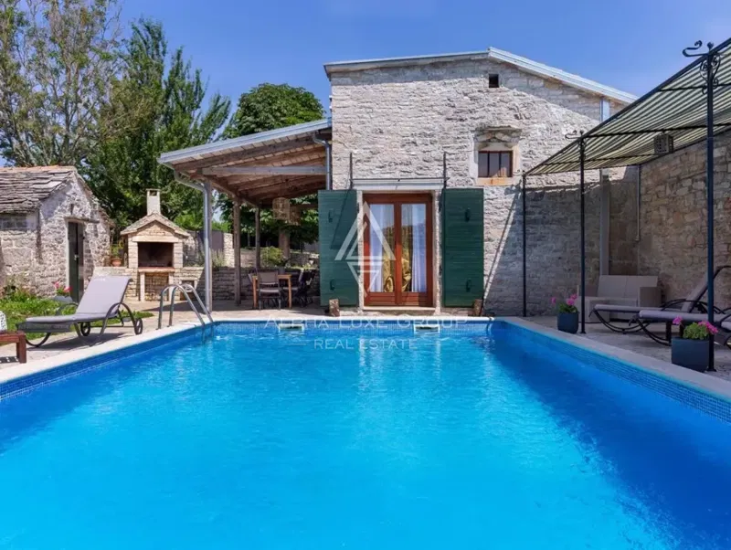 Pazin, Istrien – Renovierte Steinvilla mit Pool
