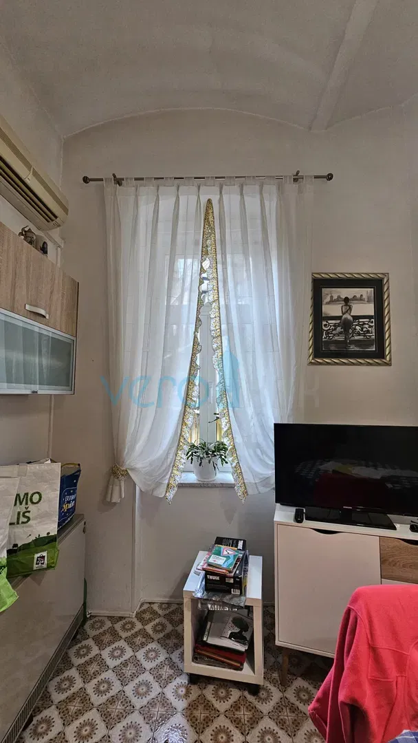 Rijeka, centro, Pomerio, ampio appartamento quadrilocale di 97 m2 al secondo piano – 2