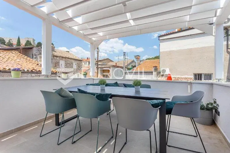 Šibenik, city center, tourist facility with 11 units, unique offer – 2