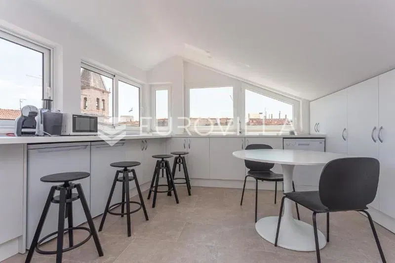 Šibenik, city center, tourist facility with 11 units, unique offer – 3