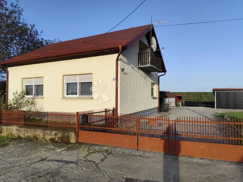 House Majur, Farkaševac, 364m2 – 2