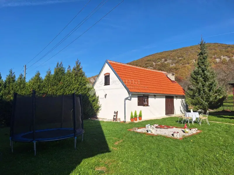 PRODAJE SE IMANJE U JOŠANIMA 5500 m2
