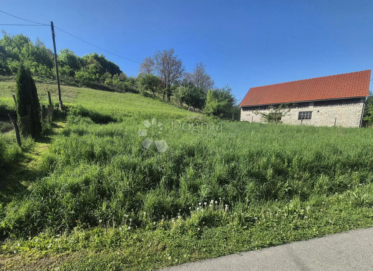 Građevinsko zemljište 1.190m² nadomak Sv. Križa Začretja!