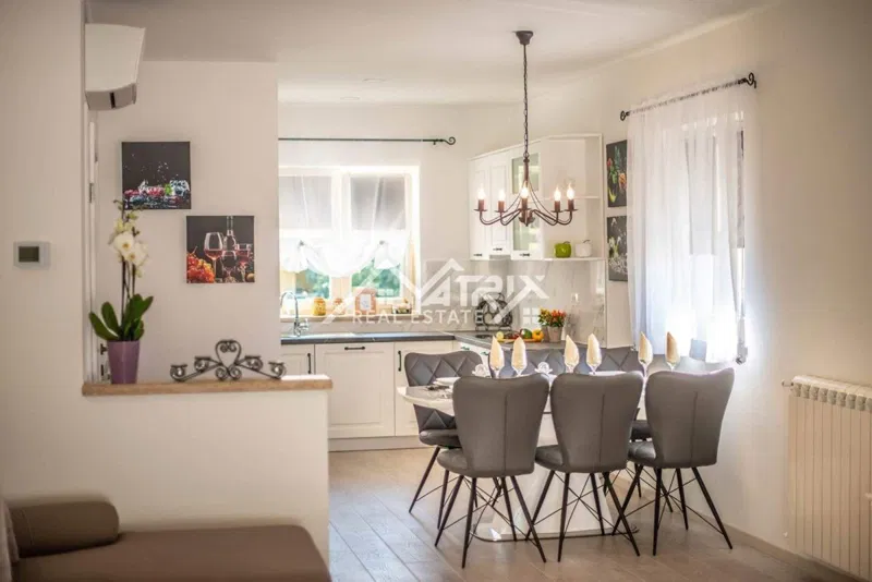 Poreč, moderno namještena novogradnja blizu grada i mora – 3