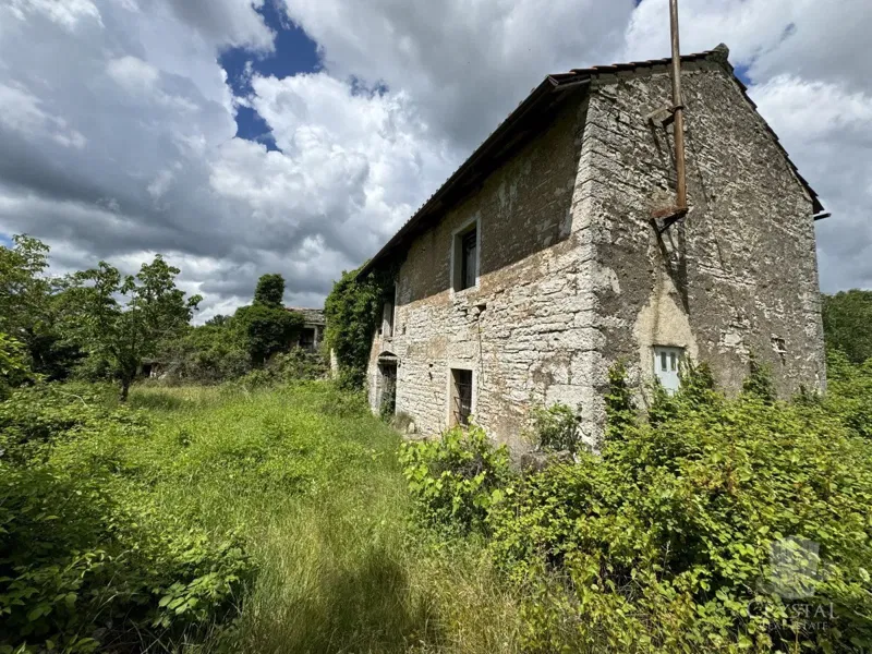 STONE HOUSE IN THE SURROUNDINGS OF OPRTLJ WITH A SPACIOUS YARD – 2