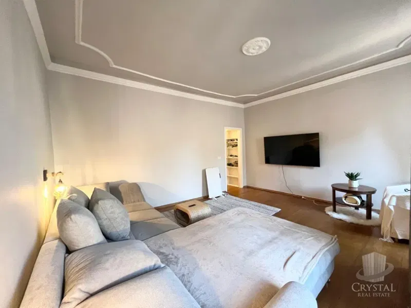 Apartment in the center of Novigrad in the historic Rigo Palace – 2