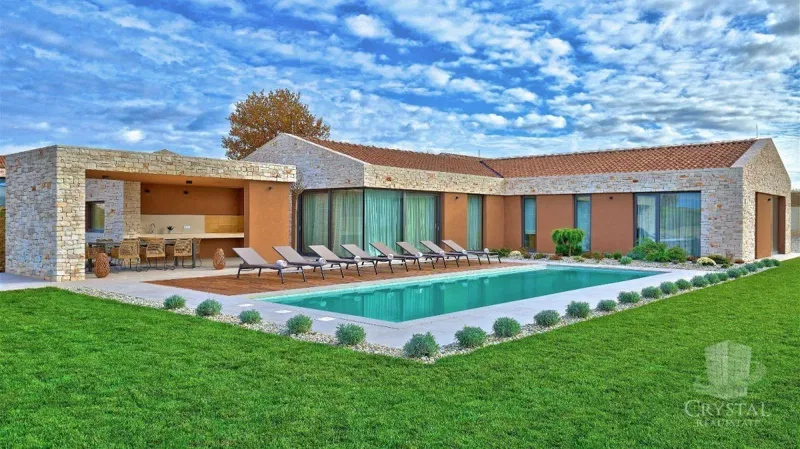 Luxury villa with panoramic view – 2