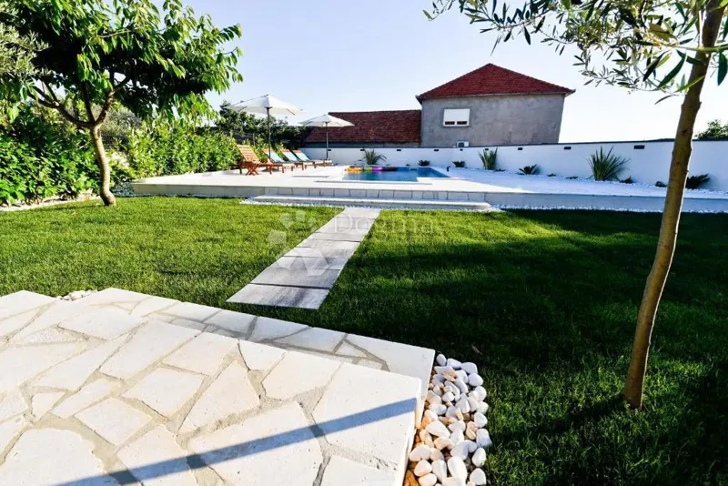 Ház Debeljak, Sukošan, 150m2 – 2