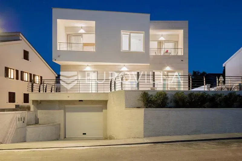 Casa Povlja – 2