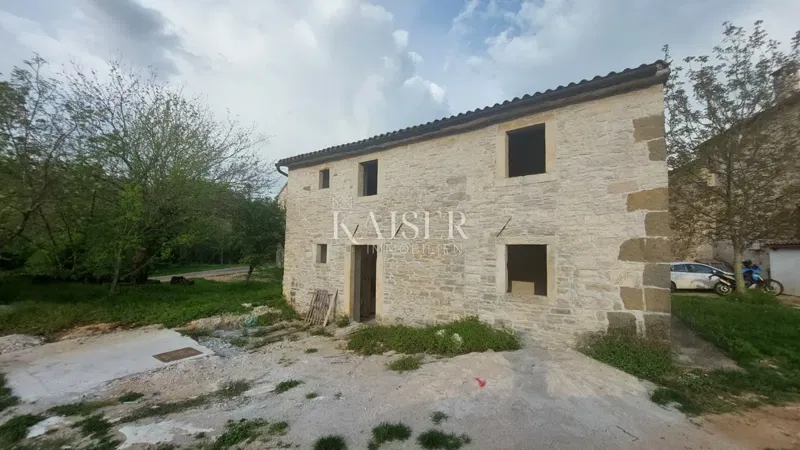 Istria, Grožnjan - Detached stone house, 90m2, unfinished – 2