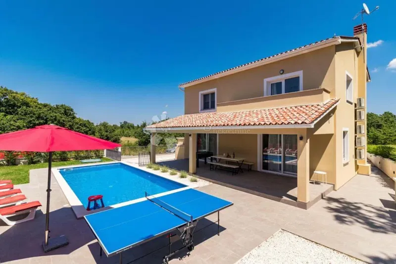 Beautiful detached house with swimming pool in a quiet location – 3