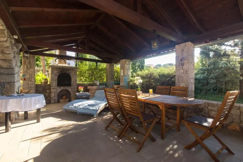 Isola di Krk, città di Krk, dintorni vicini, casa in pietra autoctona restaurata di 157 m2 con terreno di 250 m2, in vendita – 2