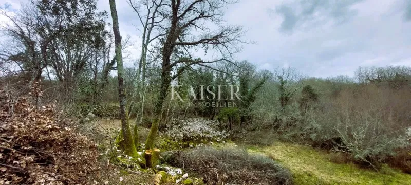 Krk, Malinska - terreno edificabile, posizione tranquilla immersa nel verde, 2068 m2 – 3