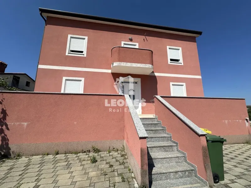 Detached house with building land in Brtonigla – 2