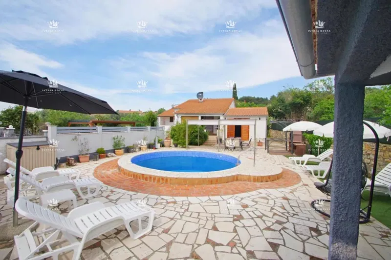 Istria, Pula – House with a swimming pool for sale | Monte Serpo, quiet location surrounded by nature – 2