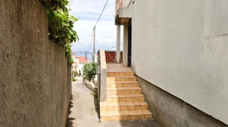 Business premises 457 m² – center Preka, Ugljan, ground floor – 3