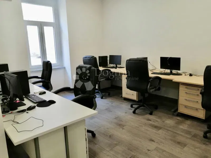 Kereskedelmi Centar, Rijeka, 65m2 – 3