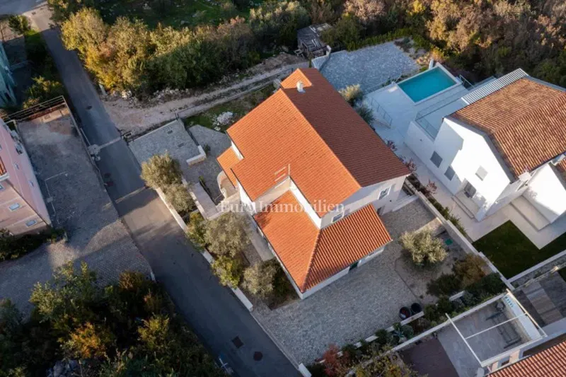 Island Krk - spacious house with panoramic views – 3
