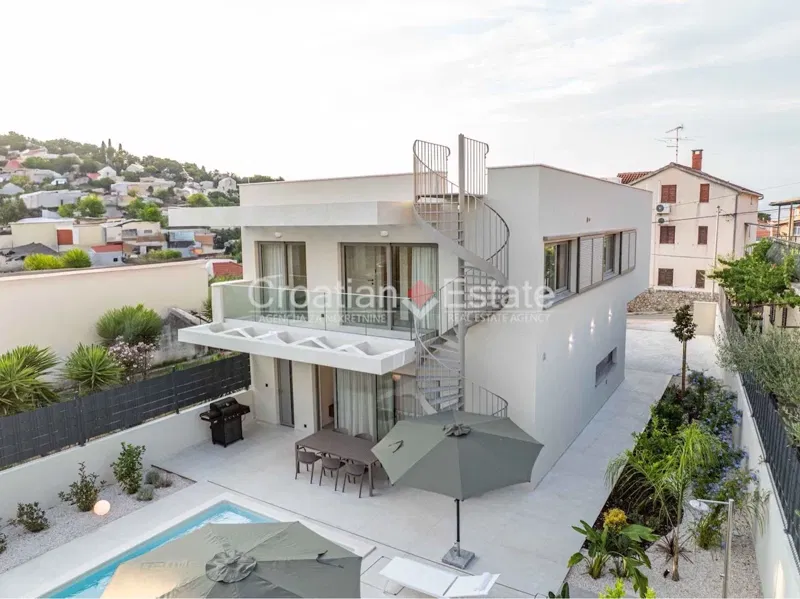 Brač-sziget, Sutivan - Luxus villa medencével, új építésű – 2
