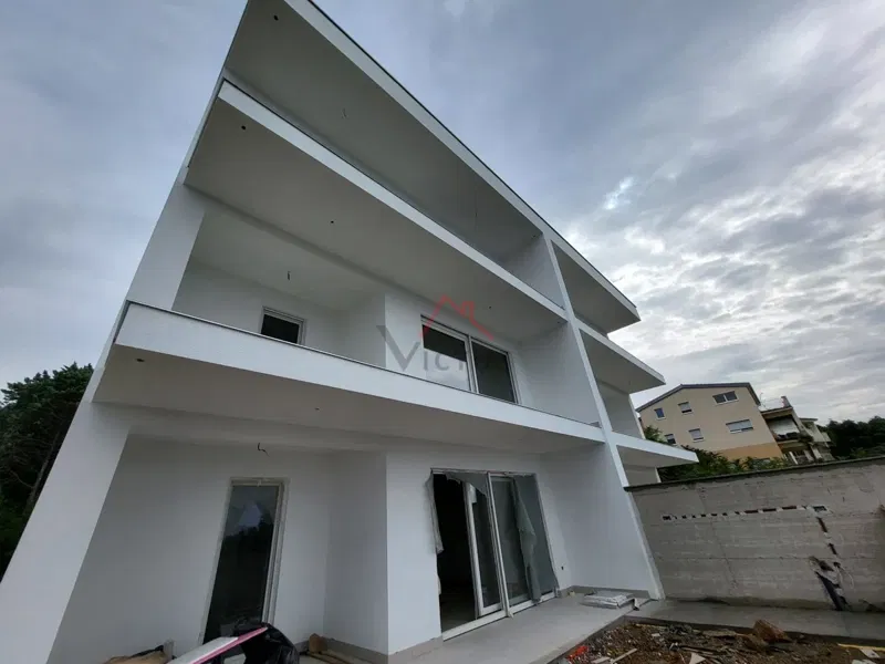 SMOKVICA KRMPOTSKA - Appartamento al primo piano di una nuova costruzione, 57 m2 – 2