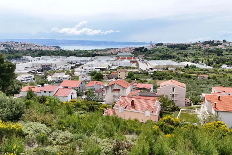 Building land for building a family house in a quiet area of Split – 2