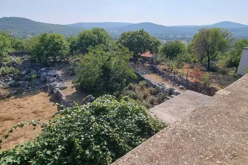 Terreno edificabile in un villaggio insulare – 2