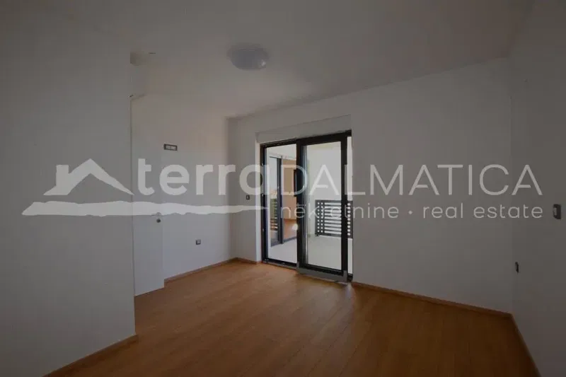 Opportunity in Vodice - comfortable apartment with terrace – 2