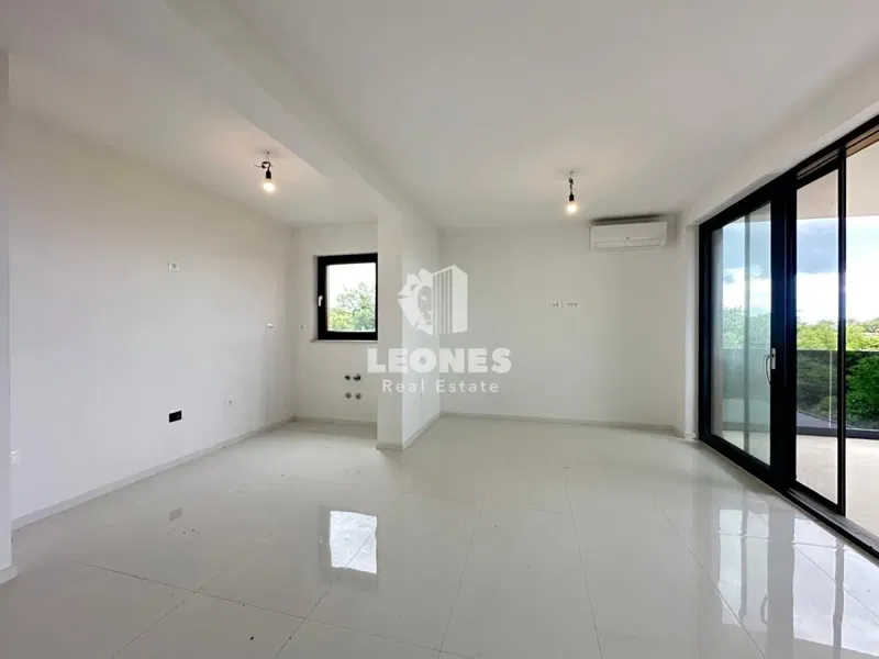 Appartamento duplex di qualità con vista mare aperta a Parenzo – 3