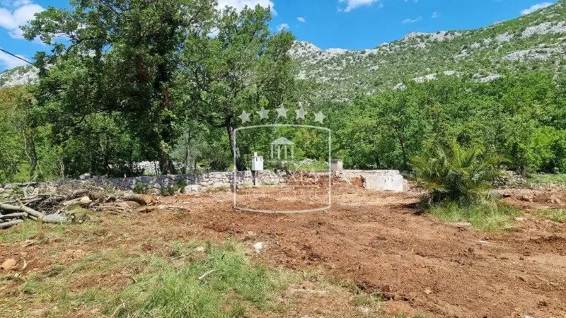 Starigrad Paklenica - building land of 1682 m2, 200m away from the sea! 189000€ – 3