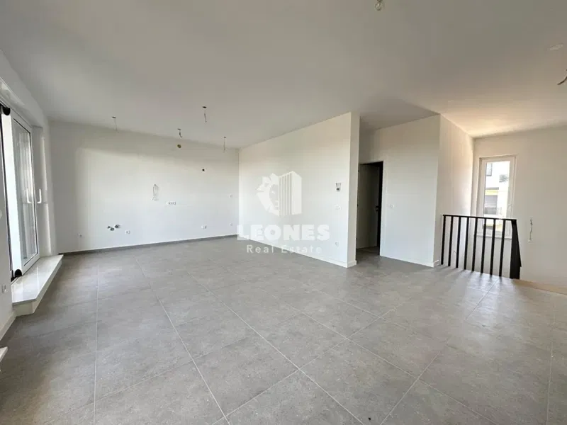 Two-story apartment with a sea view in a quiet location in Tar – 2