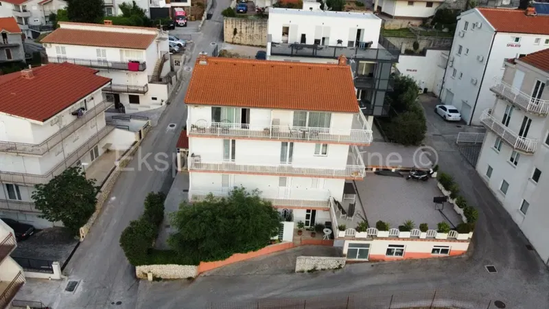 Podstrana, Strožanac, detached house with 6 apartments, 230 m from the sea – 3