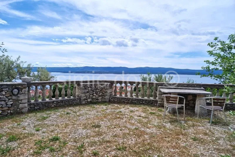 Agricultural land with a house and an open view, Brac – 2