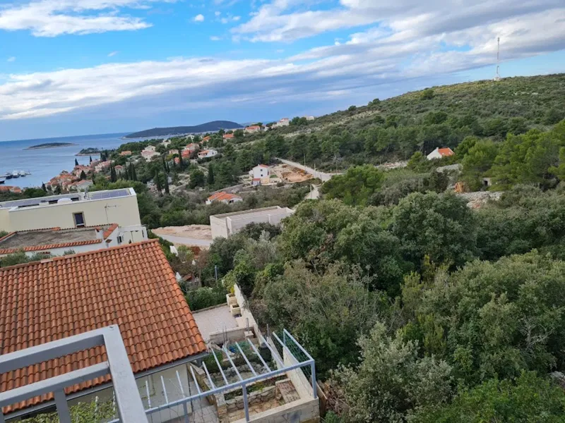 Terreno edificabile con vista mare sull'isola di Šolta in vendita – 2