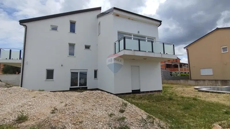 House Višnjan, 300m2 – 3