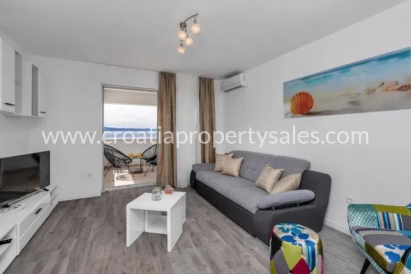 Makarska, villa for sale, 650.000 € – 3