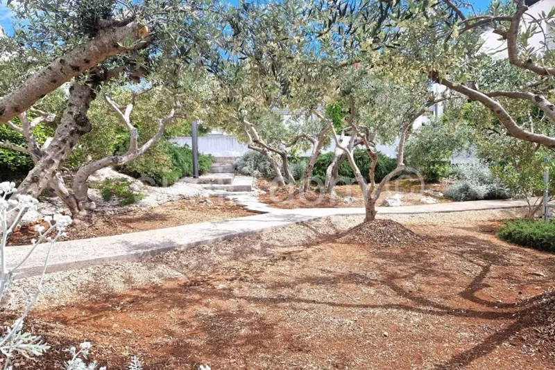 Detached house with large garden near the sea, Ciovo – 2