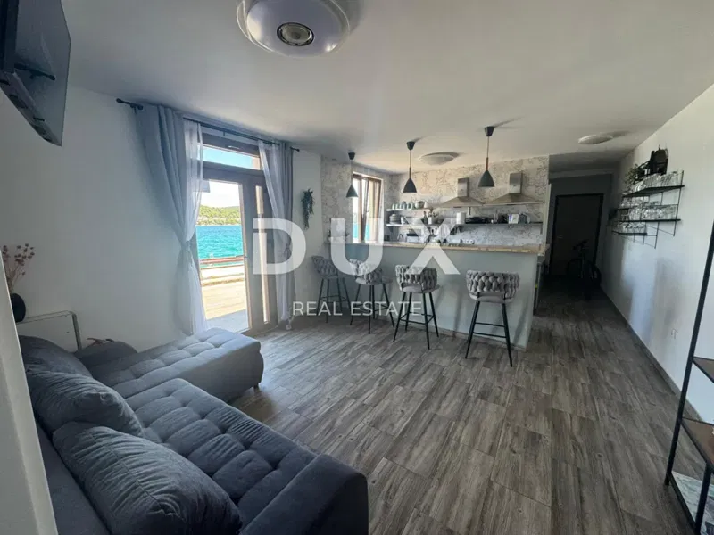 TISNO, MURTER – APARTAMENT W 1. RZĘDZIE DO MORZA, IDEALNY NA WYNAJEM TURYSTYCZNY! – 2