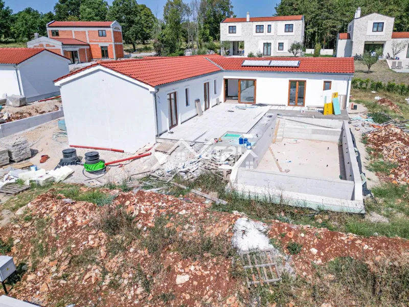 Poreč okolica, moderna pritlična hiša z istrskim pridihom – 2