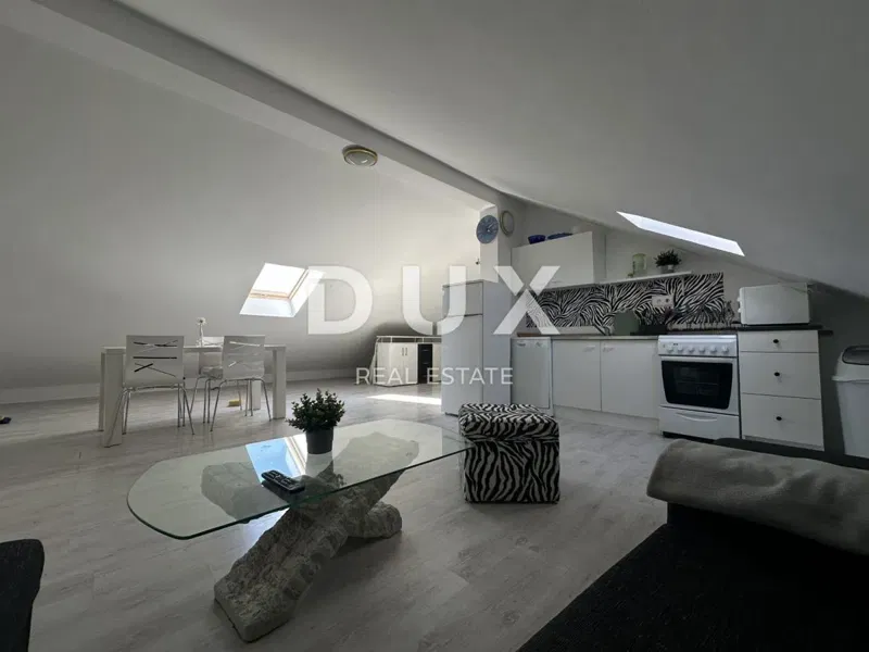 VRSI – Apartment mit 3 Schlafzimmern und Wohnzimmer – Meerblick!