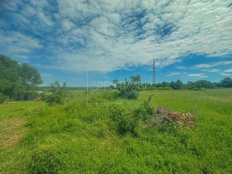 Zona Parenzo, terreno edificabile per investimento – 3