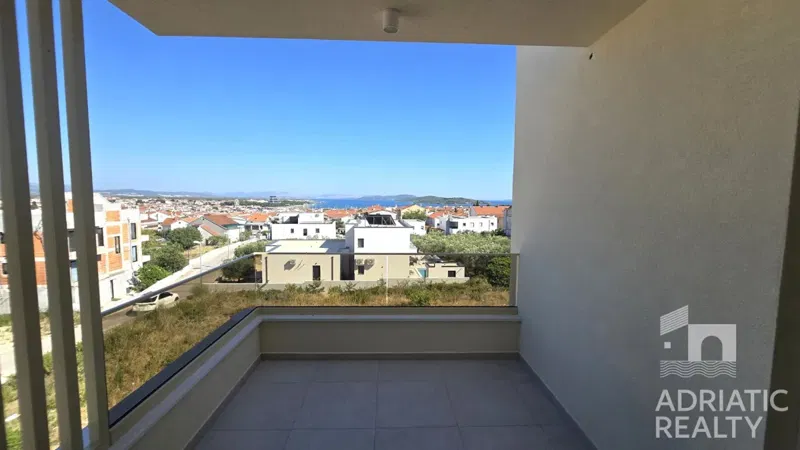Vodice, two-bedroom apartment with beautiful view, terrace, storage room, parking – 3