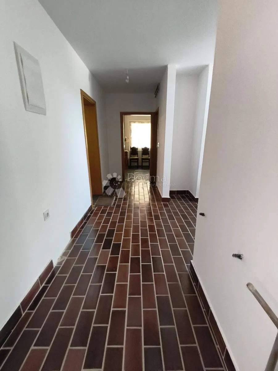 Dom Mitnica, Vukovar, 479m2