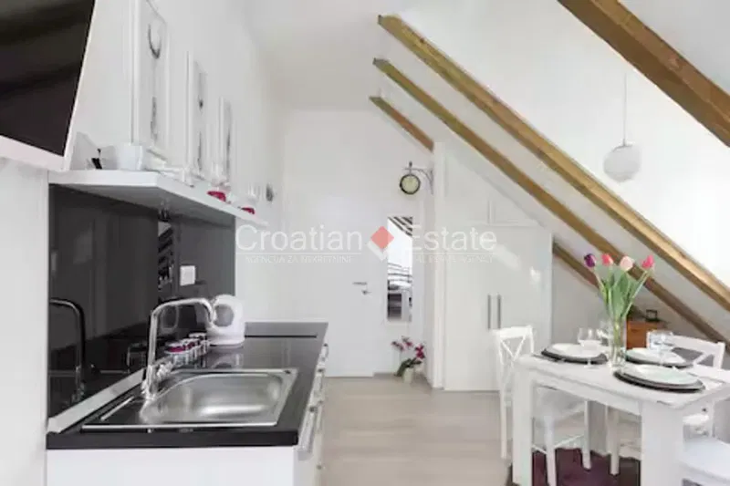 Varos – Two studio flats in great location, for sale – 2