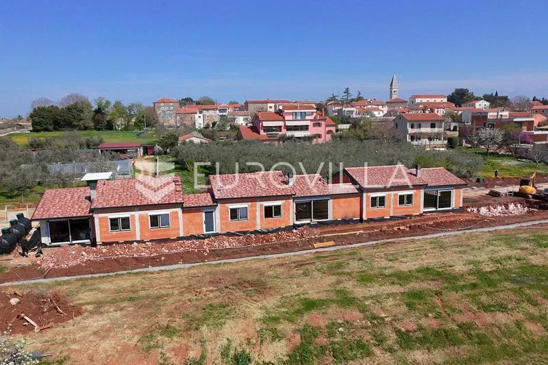 Istria, Kaštelir, three modern single-storey houses in a row - investment opportunity! – 2